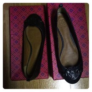 NWT Tory Burch flats with box